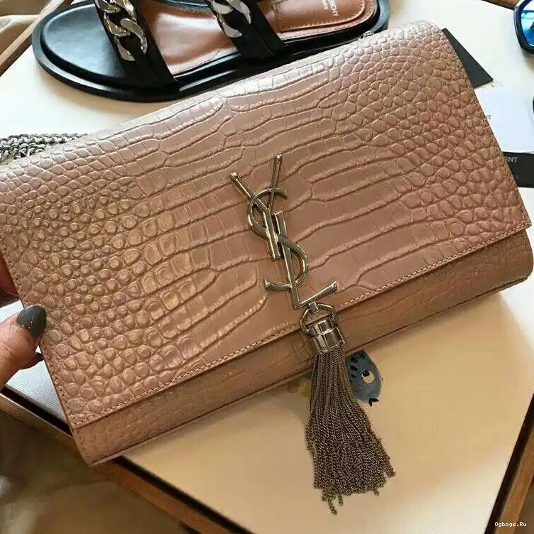 YSL KATE MEDIUM 0627